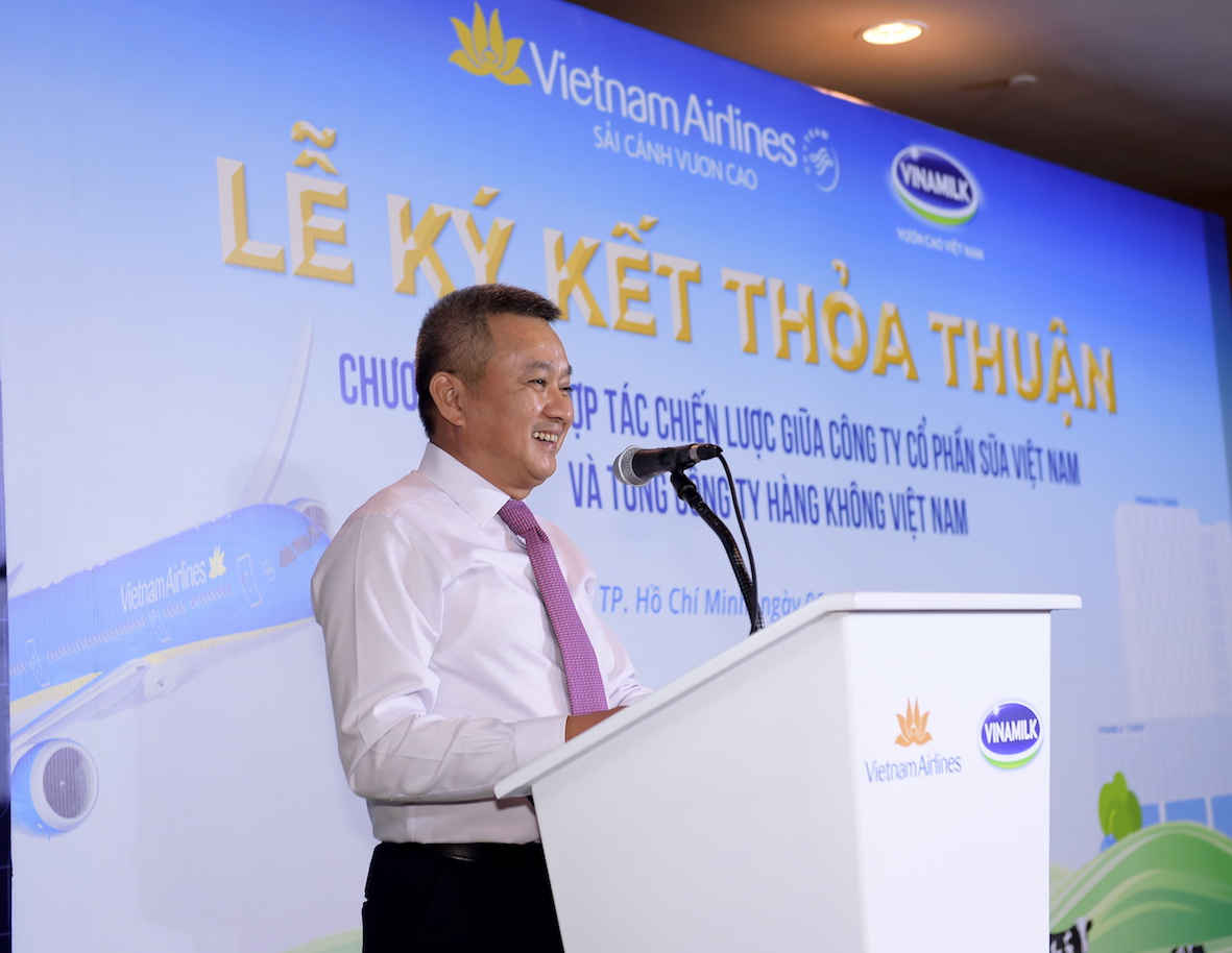 Vietnam[-]Airlines[-]và[-]Vinamilk[-]hợp[-]tác[-]chiến[-]lược[-]cùng[-]phát[-]triển[-]thương[-]hiệu[-]vươn[-]tầm[-]quốc[-]tế